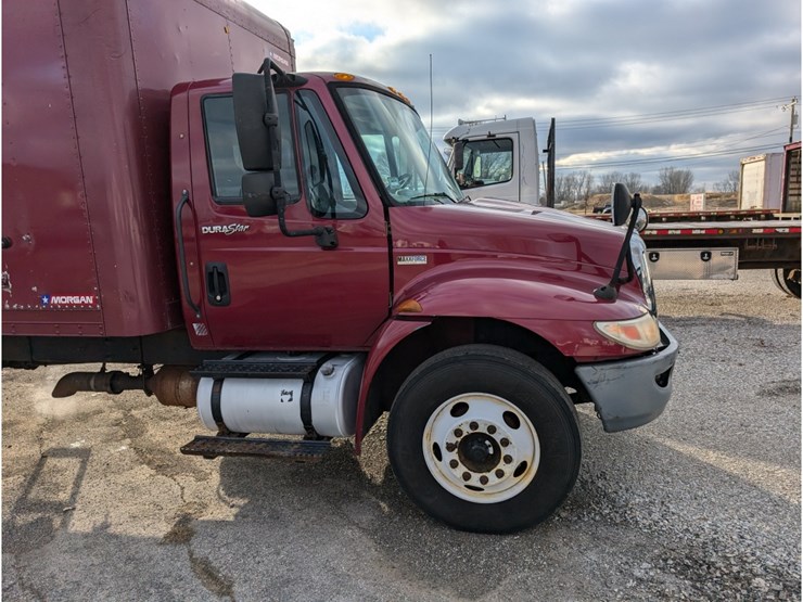 2014-international-durastar-4300-image-3