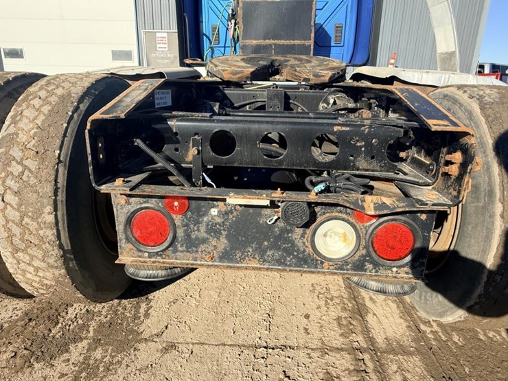 2017-international-prostar-image-13