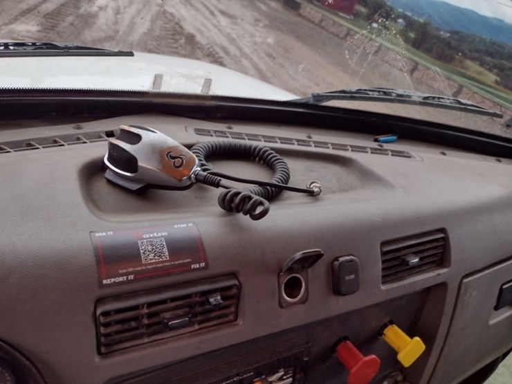 peterbilt-337-image-13