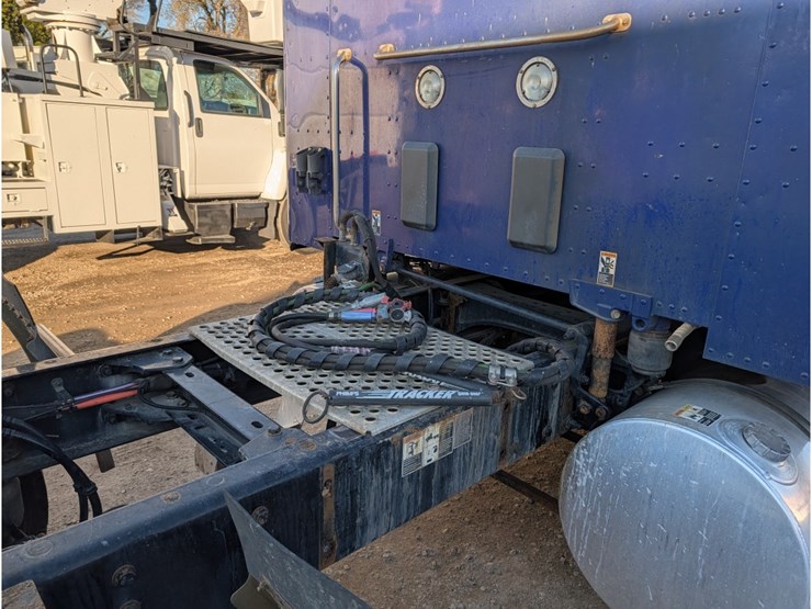 2020-kenworth-t680-image-9