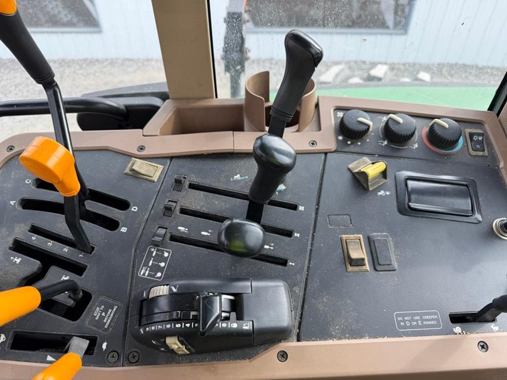 2000-john-deere-7810-image-34