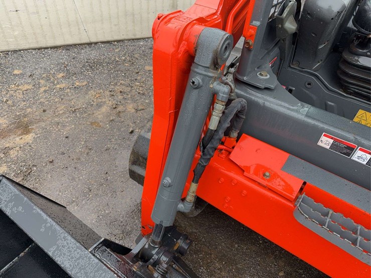 2015-kubota-svl75-2-image-30