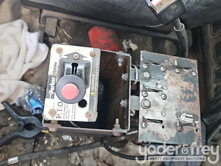 1994-mack-rd690s-image-27