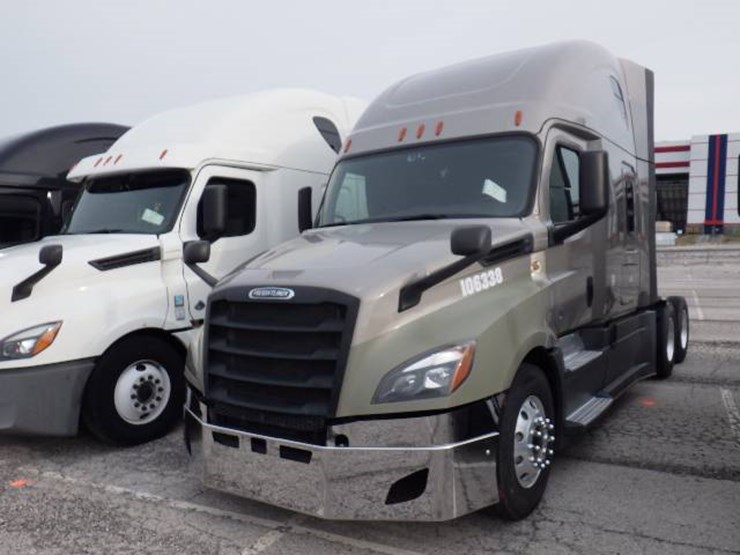 2020-freightliner-cascadia-126-image-1