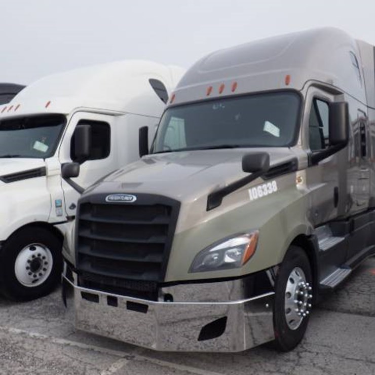 2020 FREIGHTLINER CASCADIA 126