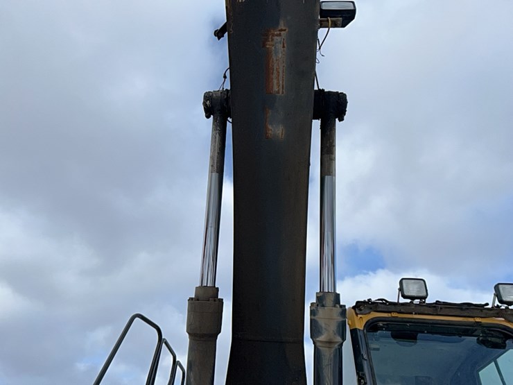 2016-deere-210g-image-5