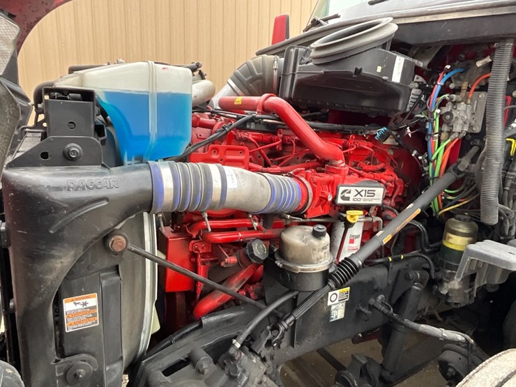 2020-kenworth-t680-image-21