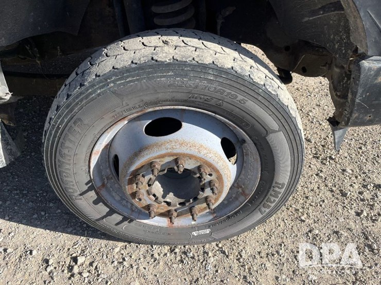 ford-f550-xl-image-24