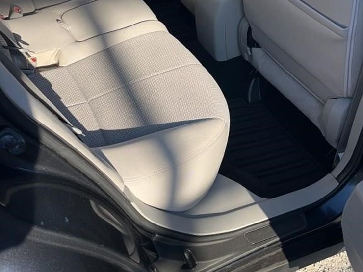 2013-subaru-forester-image-13