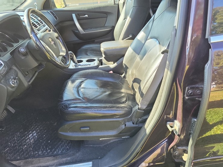 gmc-acadia-slt-image-35