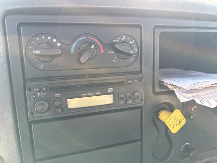 2005-international-durastar-4300-image-72