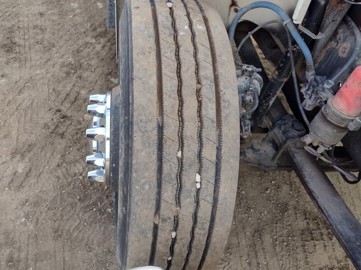 freightliner-fl70-image-26