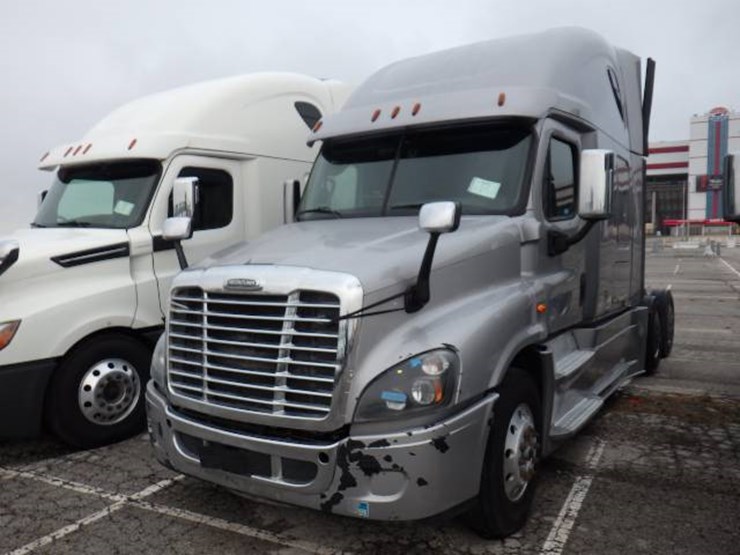 2019-freightliner-cascadia-125-image-1