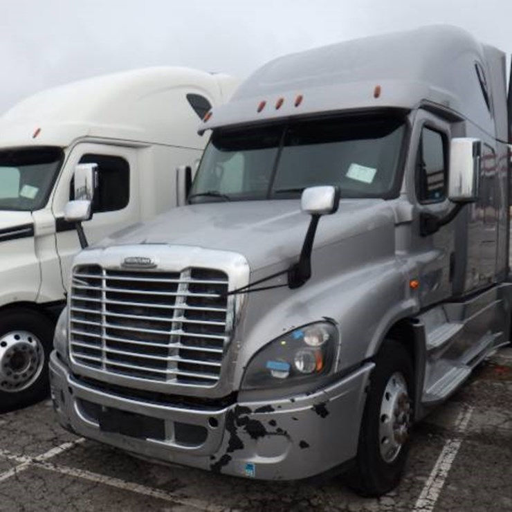 2019 FREIGHTLINER CASCADIA 125