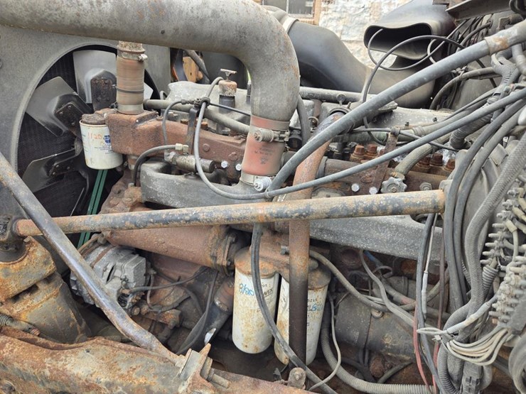 mack-rd690s-image-57