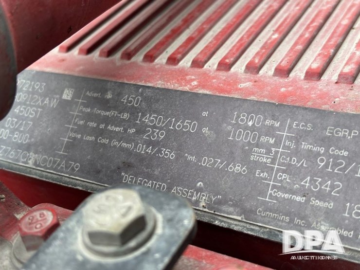 peterbilt-579-image-52