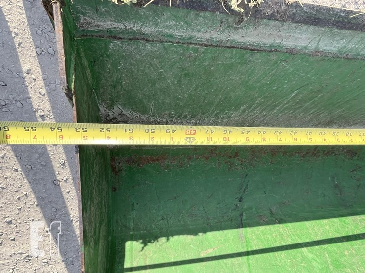 john-deere-2320-image-25