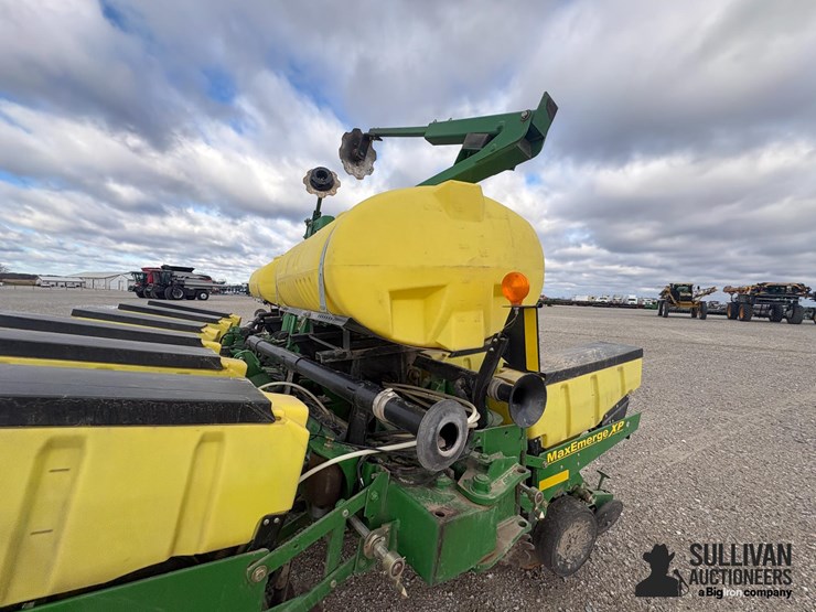 john-deere-1760-image-13