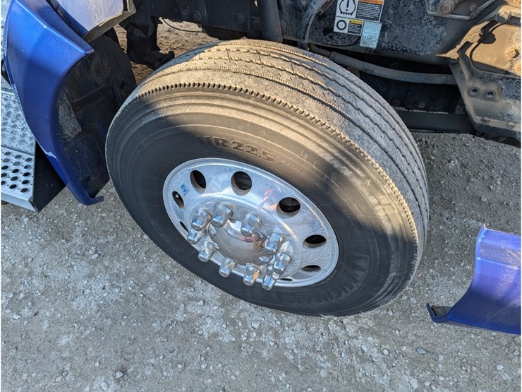 2020-kenworth-t680-image-16