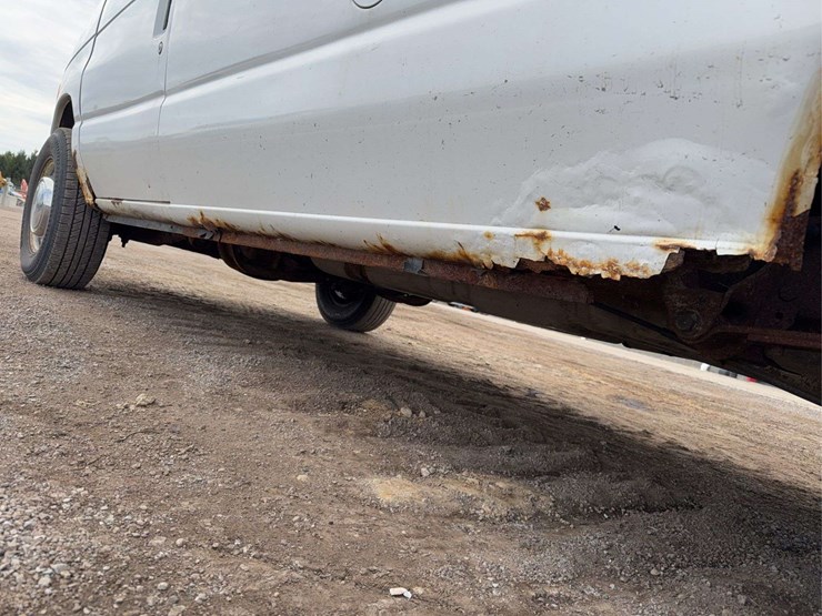 2005-ford-econovan-image-17