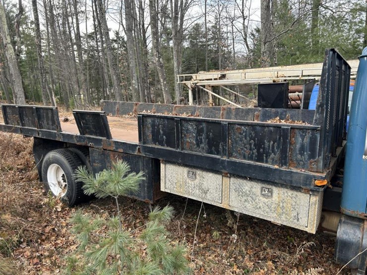 international-4700-image-12