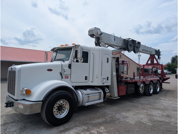 peterbilt-365-image-3