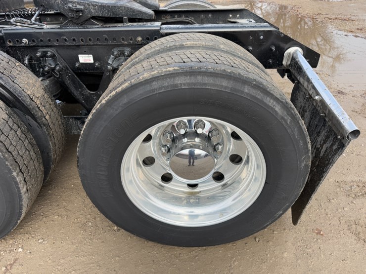 kenworth-t680-image-8