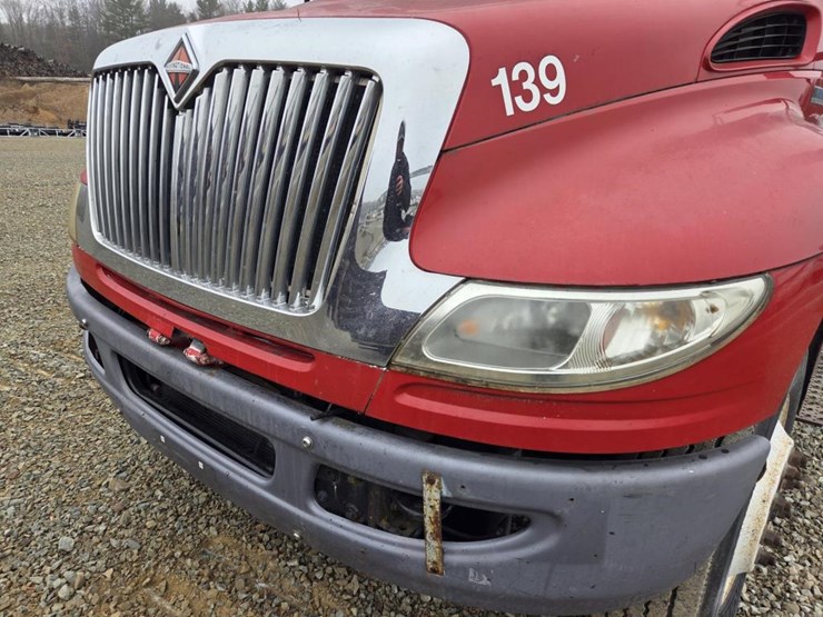 2011-international-durastar-4400-image-10