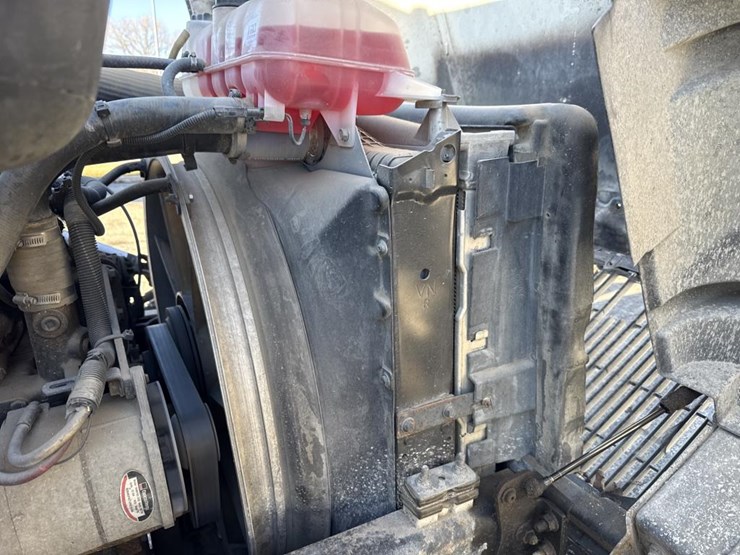 #1994-•-1999-volvo-day-cab-truck-tractor-image-19