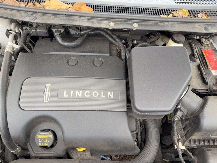 2012-lincoln-mkx-image-18