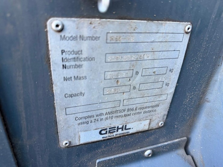 2015-gehl-rs8-42-image-30