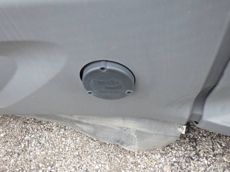 peterbilt-579-image-5