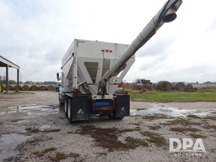 2003-international-8100-image-25