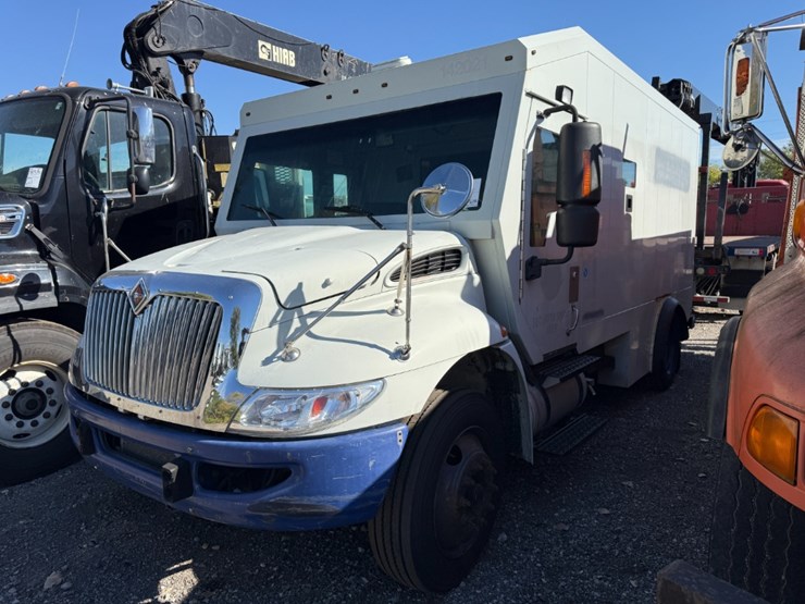 international-durastar-4300-image-1