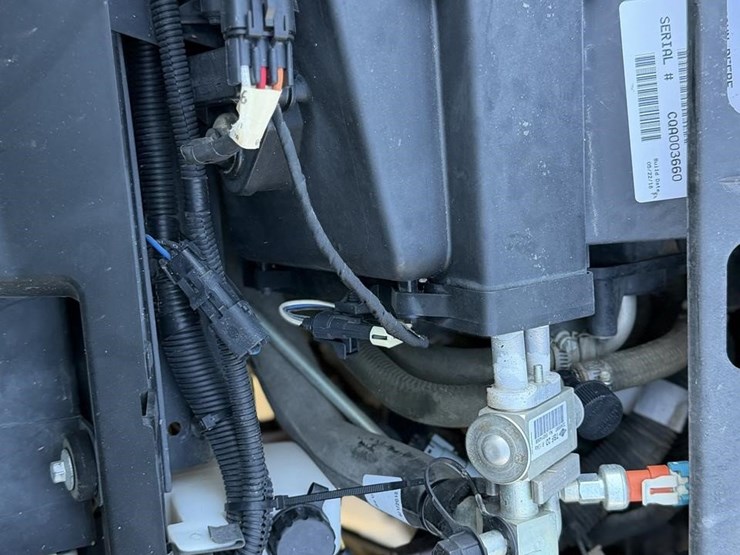 john-deere-gator-xuv-835r-image-13