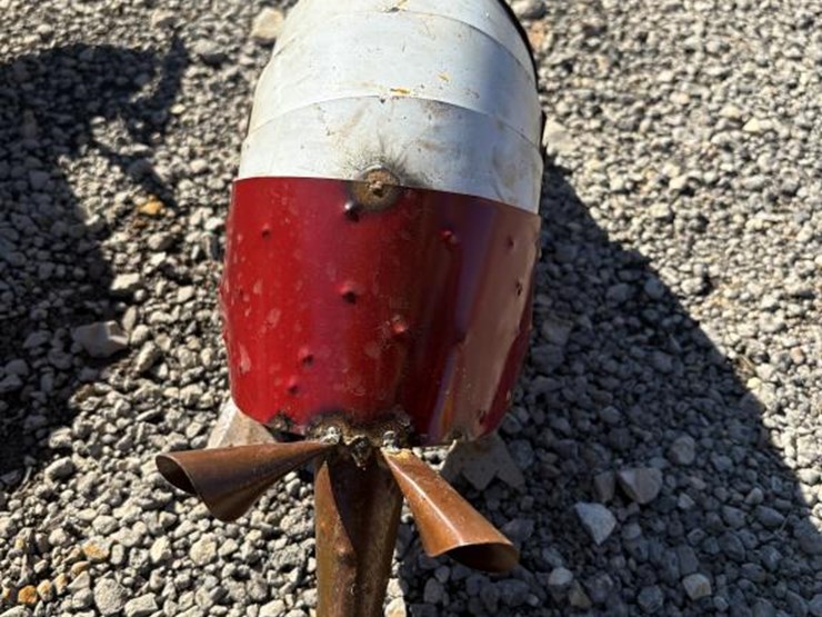 #60-•-metal-art--red,-white-&-blue-armadillo--medium-image-2