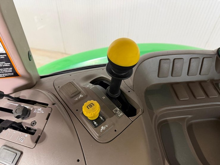 john-deere-5.5-image-26