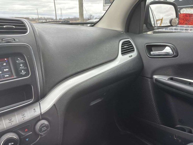 2016-dodge-journey-image-25