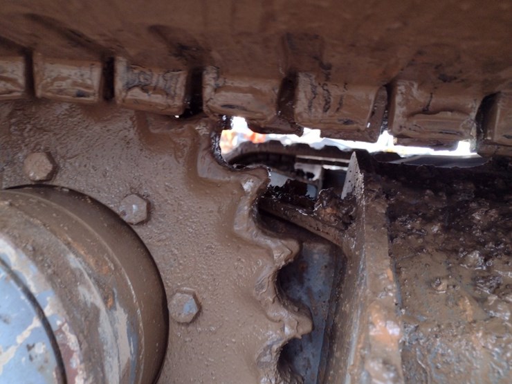 takeuchi-tb240-image-37