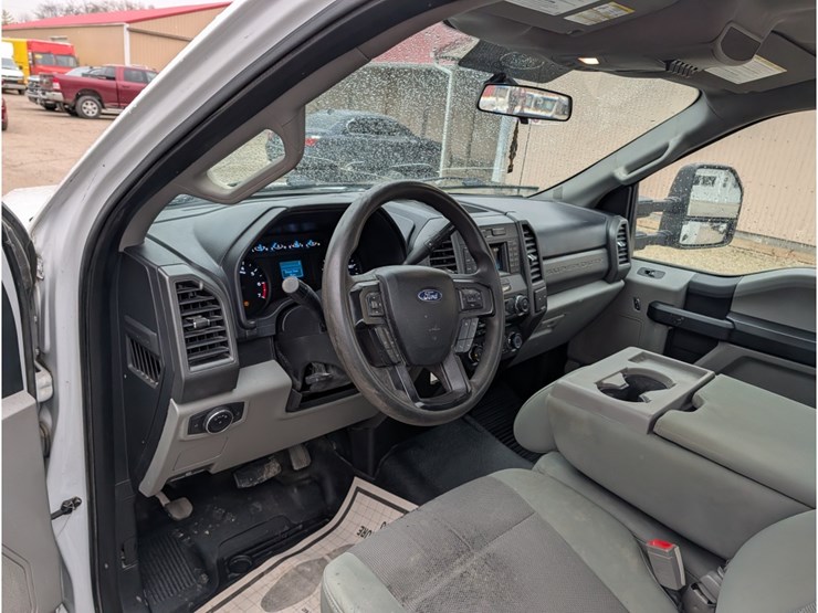 2018-ford-f350-image-17