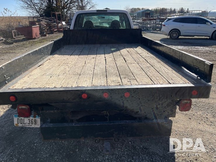 ford-f550-xl-image-35