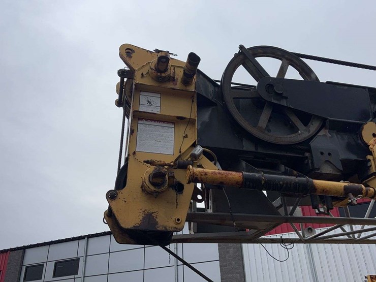 1996-grove-tms250c-image-38