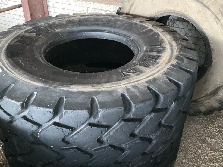 #517-•-loader-tires-image-7