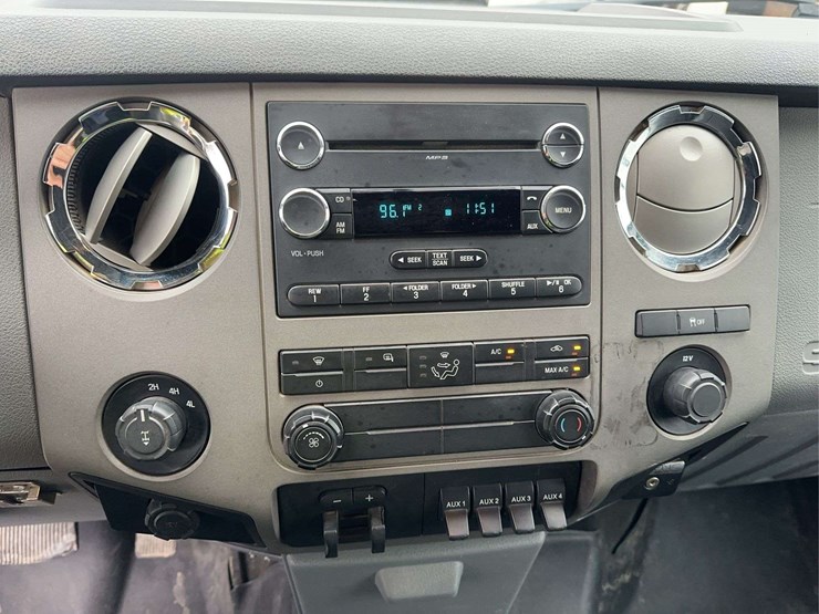 2012-ford-f250-xlt-image-24