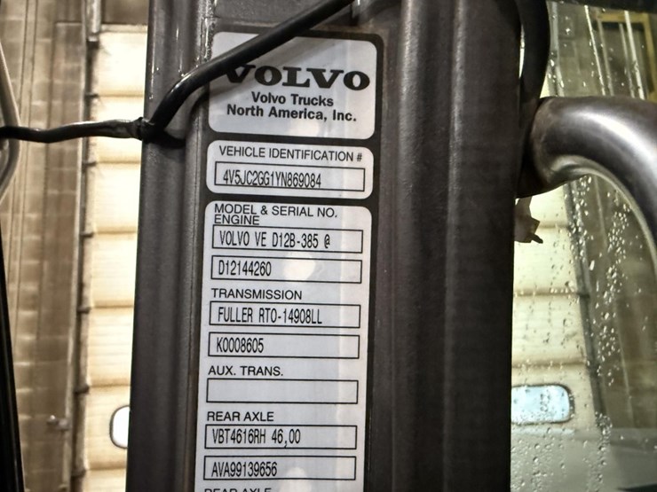 #1042-•-2000-volvo-quad-axle-dump-truck-image-5