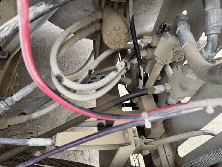 john-deere-12-image-57