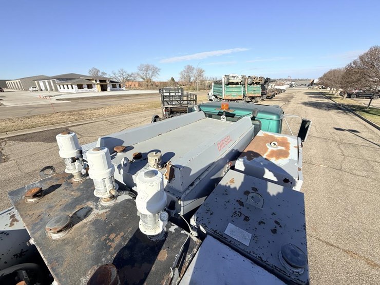 international-4700-image-34