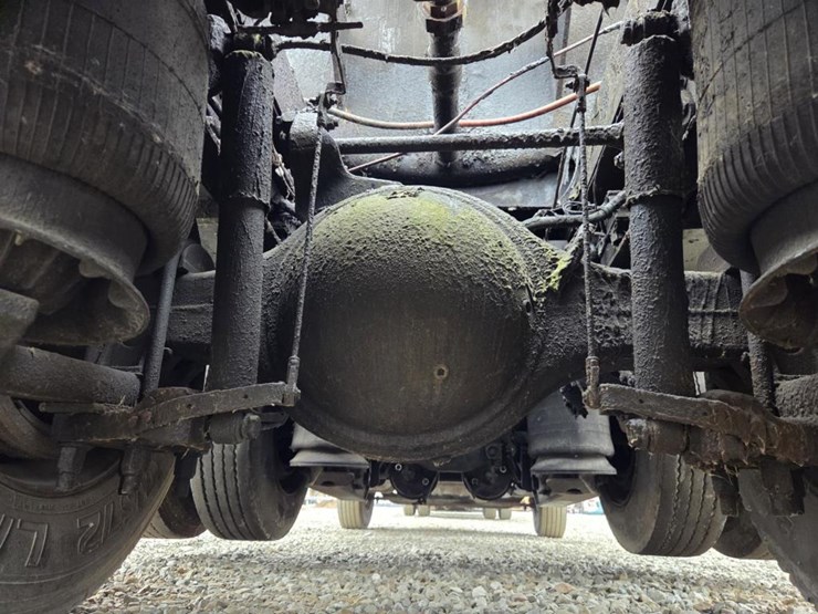 2011-international-durastar-4400-image-43