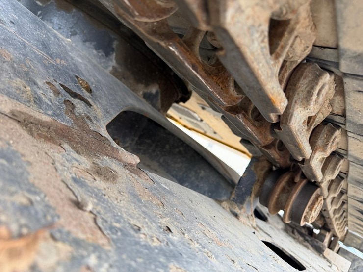 2018-deere-85g-image-18