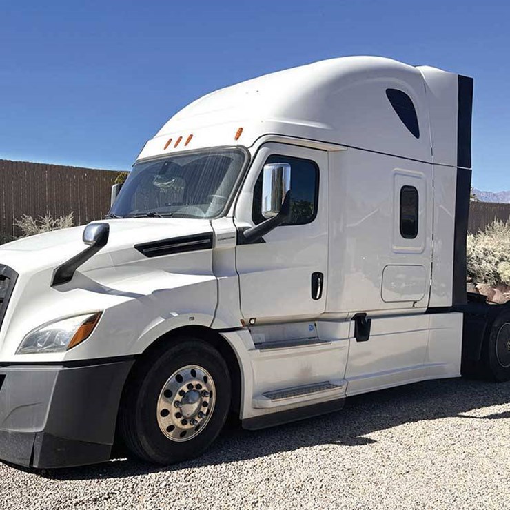 2019 FREIGHTLINER CASCADIA 126